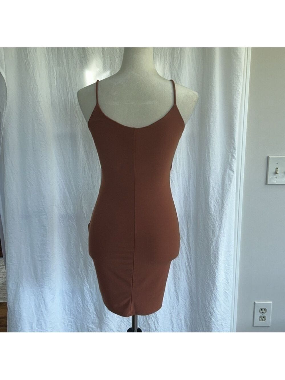 Windsor: Bodycon Dress in Cognac: Size S/M - Picture 7 of 7